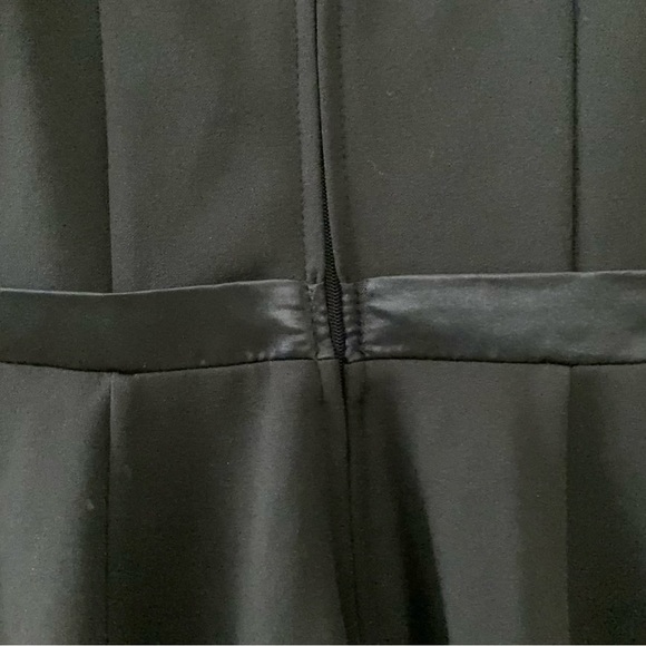 Girl’s Calvin Klein Dress size 7 - Picture 7 of 7